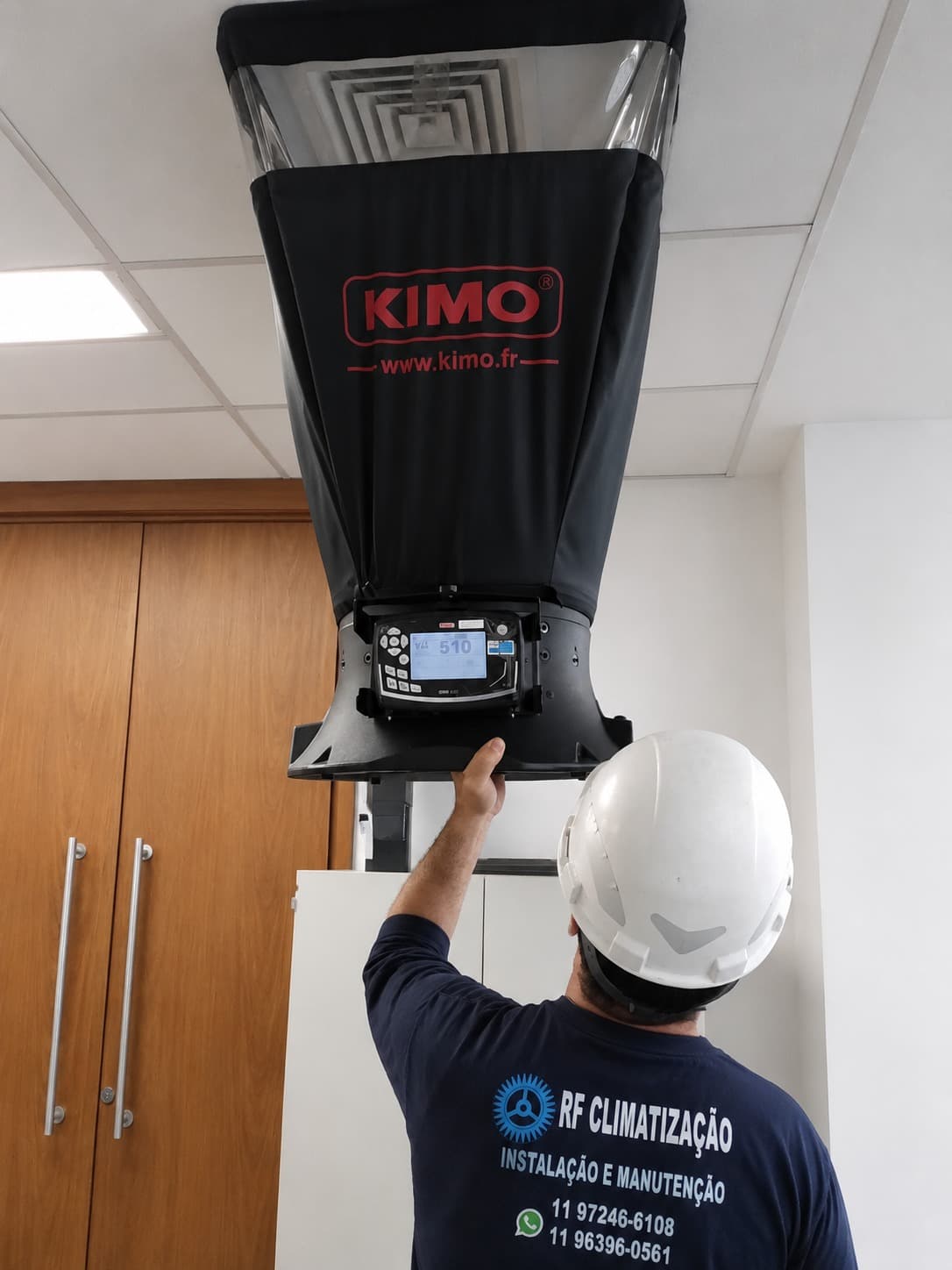 Balômetro sendo utilizado em testes de comissionamento